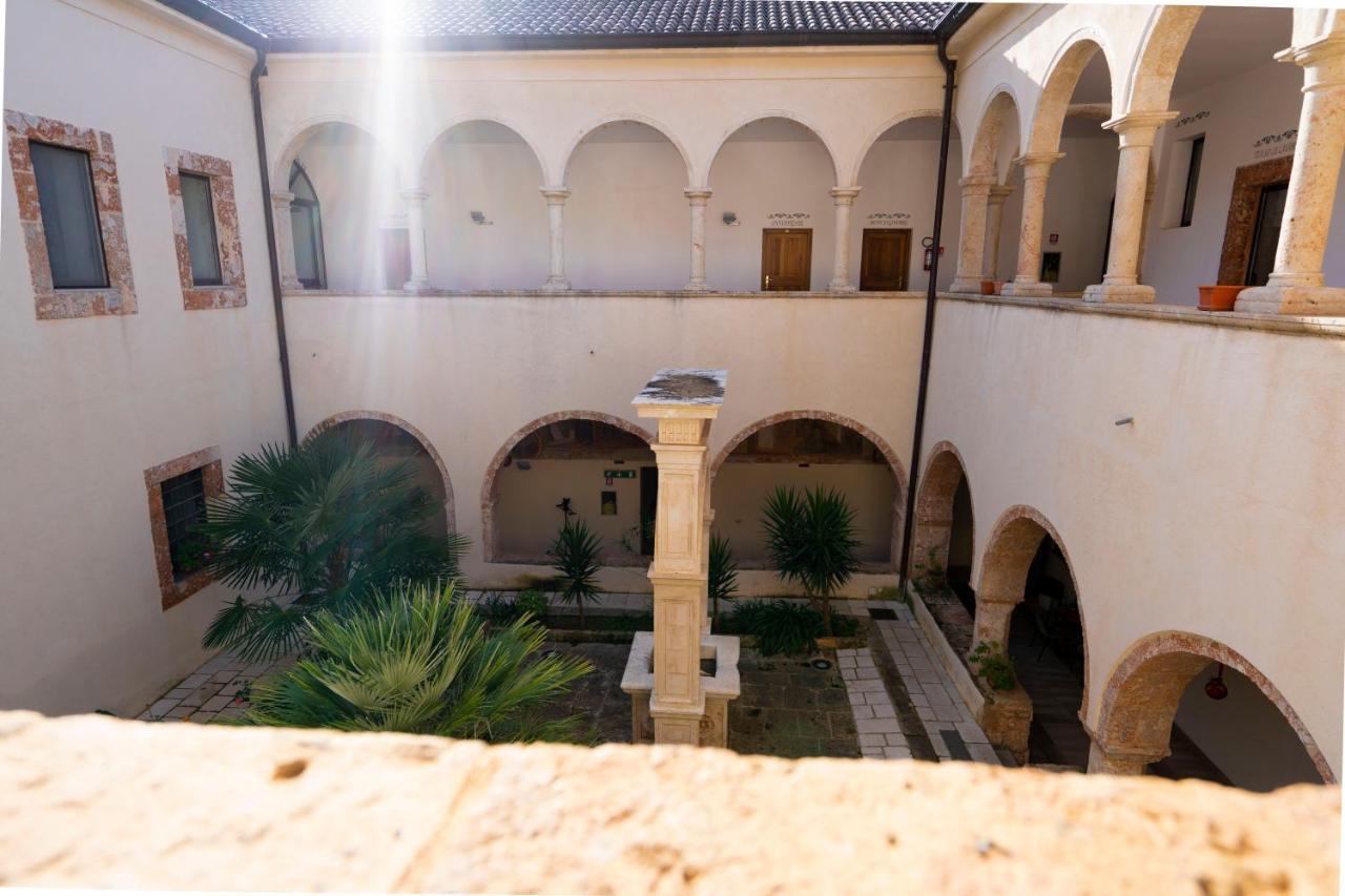Hotel Convento Di Stignano Rignano Garganico Exterior foto